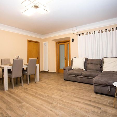 Casa Di Marco E Kaila Hotell Tavullia Exteriör bild
