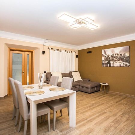 Casa Di Marco E Kaila Hotell Tavullia Exteriör bild