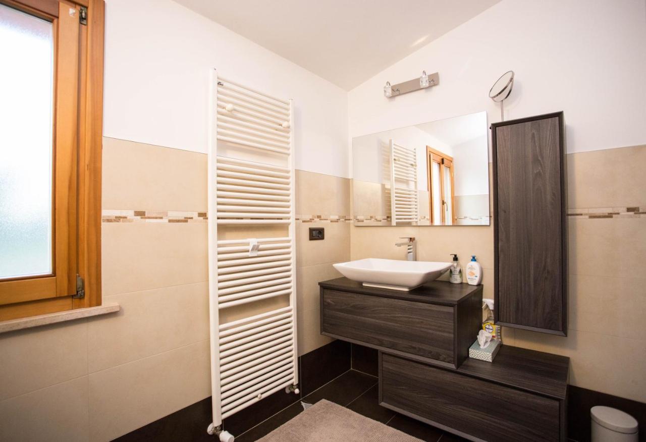 Casa Di Marco E Kaila Hotell Tavullia Exteriör bild