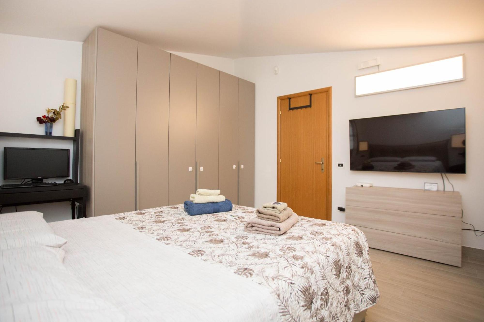 Casa Di Marco E Kaila Hotell Tavullia Exteriör bild