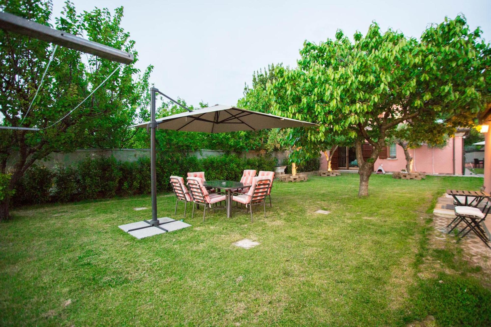 Casa Di Marco E Kaila Hotell Tavullia Exteriör bild