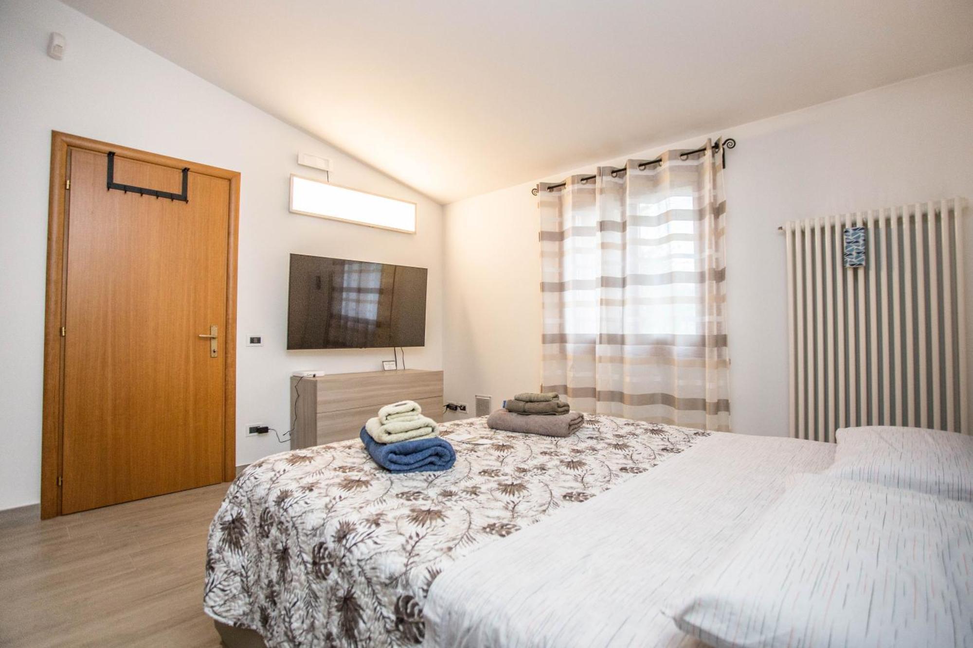Casa Di Marco E Kaila Hotell Tavullia Exteriör bild